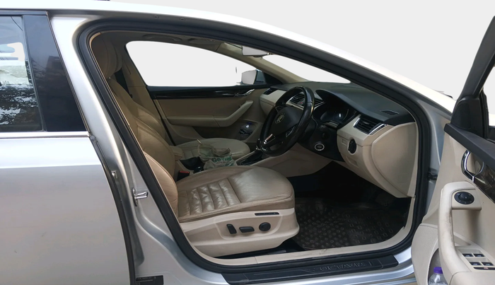 2016 Skoda Octavia ELEGANCE 1.8 TSI AT, Petrol, Automatic, 98,028 km, interior