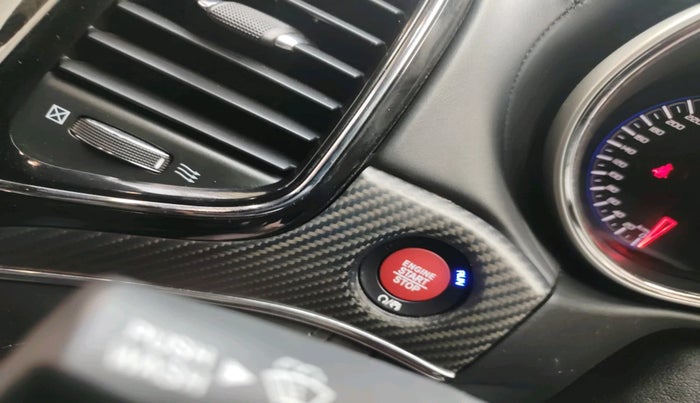 2020 Jeep GRAND CHEROKEE SRT 6.4 V8, Petrol, Automatic, 28,227 km, interior