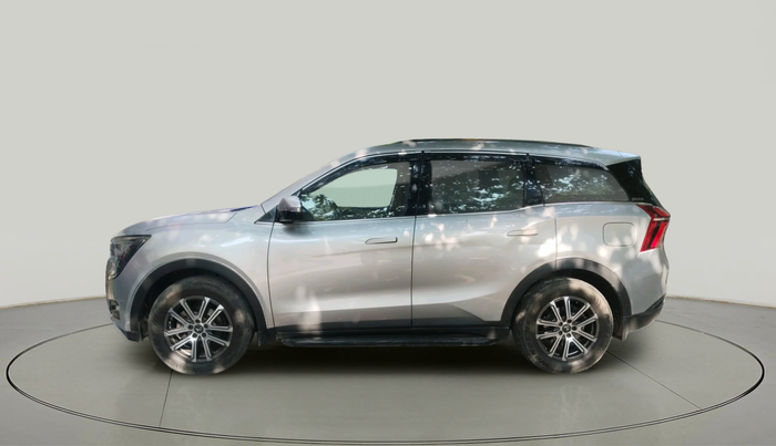 2022 Mahindra XUV700 AX 7 LUXURY D AT 7 STR, Diesel, Automatic, 33,788 km, exterior