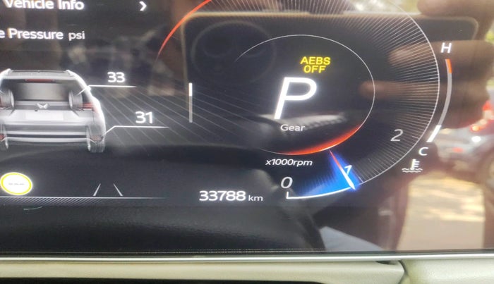 2022 Mahindra XUV700 AX 7 LUXURY D AT 7 STR, Diesel, Automatic, 33,788 km, interior