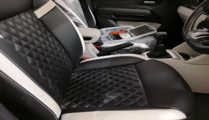 2024 CITROEN Basalt Plus 1.2 Turbo Petrol MT, Petrol, Manual, 2,947 km, interior