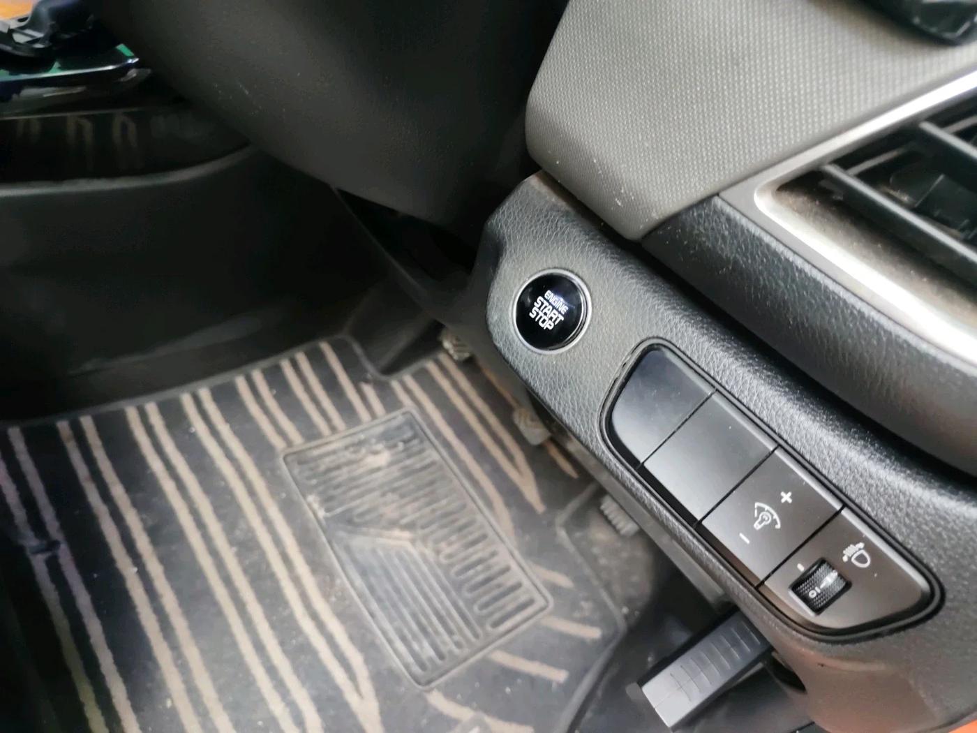 2019 KIA SELTOS HTK PLUS 1.5, Petrol, Manual, 71,224 km, interior