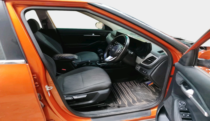 2019 KIA SELTOS HTK PLUS 1.5, Petrol, Manual, 71,224 km, interior