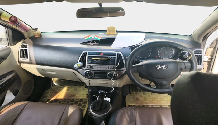 2013 Hyundai i20 MAGNA (O) 1.2, Petrol, Manual, 1,74,292 km, interior