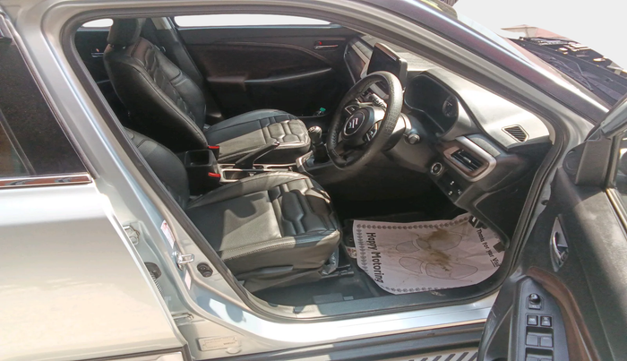 2022 Maruti BREZZA ZXI SMART HYBRID , Petrol, Manual, 19,684 km, interior
