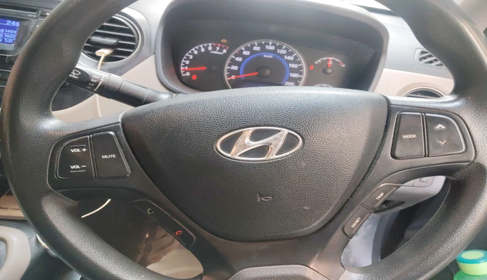 2015 Hyundai Grand i10 SPORTZ 1.2 KAPPA VTVT, Petrol, Manual, 1,06,955 km, interior
