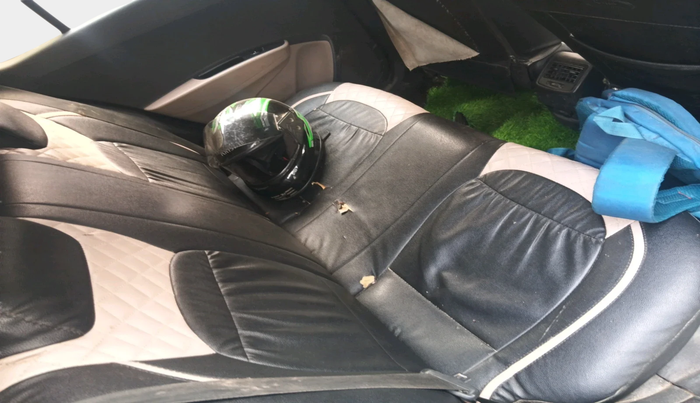 2016 Hyundai Grand i10 SPORTZ 1.2 KAPPA VTVT, CNG, Manual, 1,07,868 km, interior