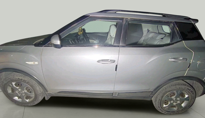 2019 Mahindra XUV300 W6 1.5 DIESEL, Diesel, Manual, 72,881 km, exterior