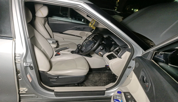 2019 Mahindra XUV300 W6 1.5 DIESEL, Diesel, Manual, 72,881 km, interior