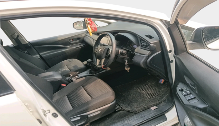 2020 Toyota Innova Crysta 2.7 GX 8 STR, Petrol, Manual, 24,795 km, interior