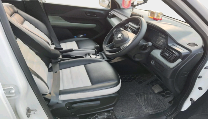 2025 Tata PUNCH Adventure Plus (S) AMT, Petrol, Automatic, 10,940 km, interior