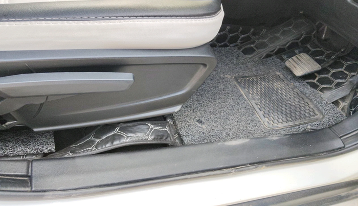 2025 Tata PUNCH Adventure Plus (S) AMT, Petrol, Automatic, 10,940 km, interior