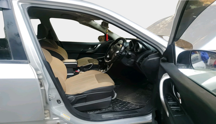 2019 Mahindra XUV500 W7 AT, Diesel, Automatic, 72,644 km, interior