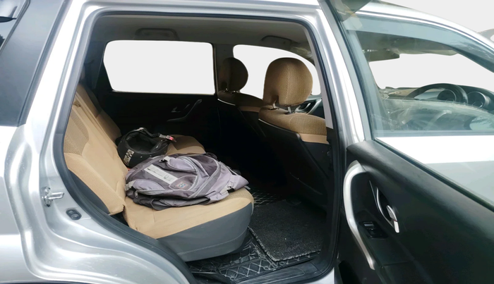 2019 Mahindra XUV500 W7 AT, Diesel, Automatic, 72,644 km, interior