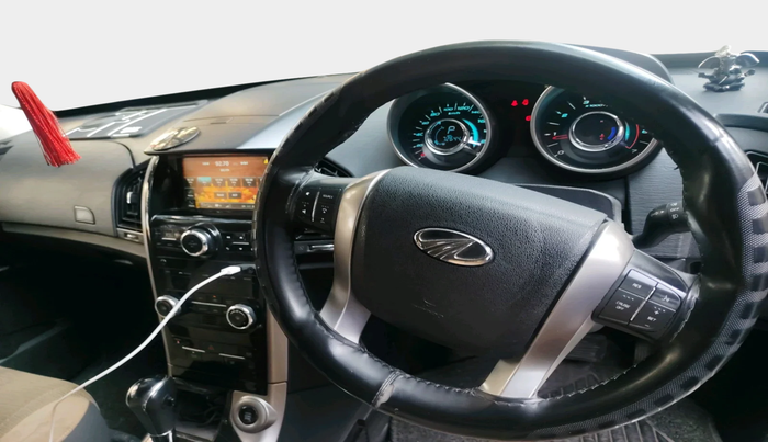 2019 Mahindra XUV500 W7 AT, Diesel, Automatic, 72,644 km, interior