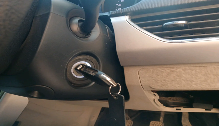 2017 Tata NEXON XT PETROL, Petrol, Manual, 43,024 km, interior