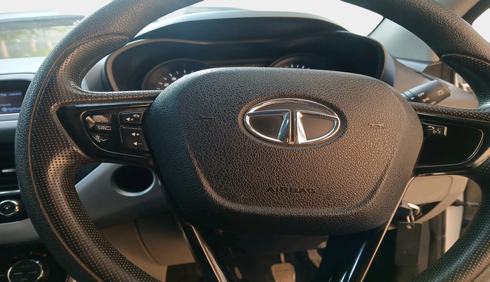 2017 Tata NEXON XT PETROL, Petrol, Manual, 43,024 km, interior