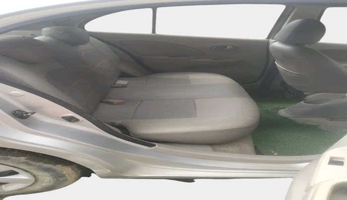 2011 Nissan Micra XV DIESEL, Diesel, Manual, 1,17,760 km, interior