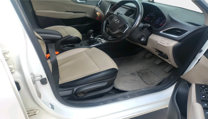 2017 Hyundai Verna 1.6 VTVT SX, Petrol, Manual, 91,774 km, interior