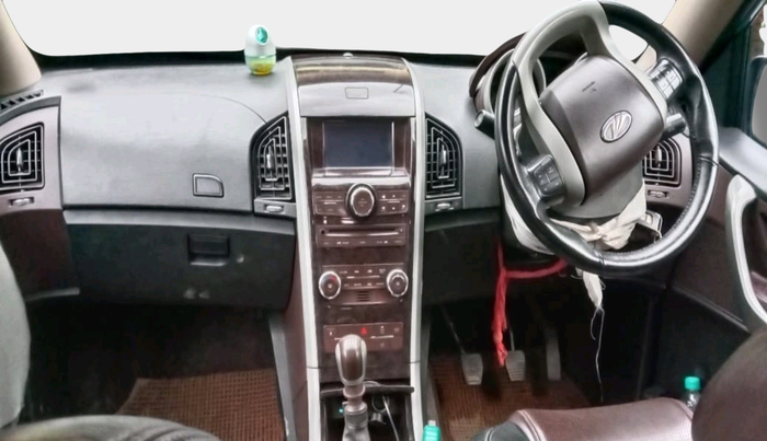 2013 Mahindra XUV500 W8, Diesel, Manual, 1,17,642 km, interior