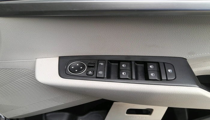 2023 KIA CARENS  PRESTIGE PLUS 1.5 TURBO PETROL DCT 7 STR, Petrol, Automatic, 30,264 km, interior