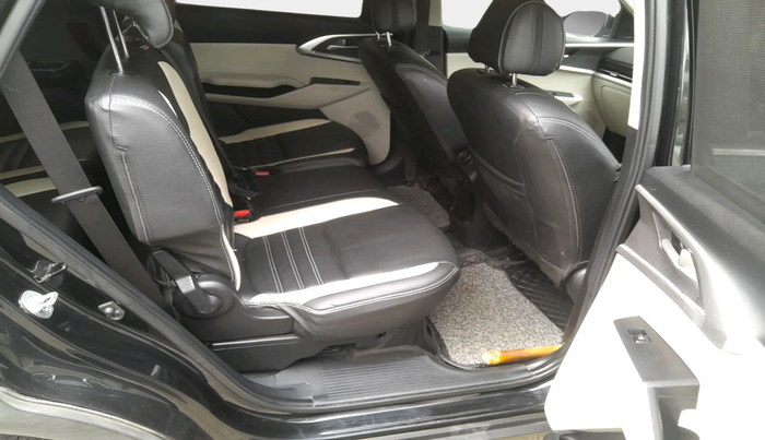 2023 KIA CARENS  PRESTIGE PLUS 1.5 TURBO PETROL DCT 7 STR, Petrol, Automatic, 30,264 km, interior