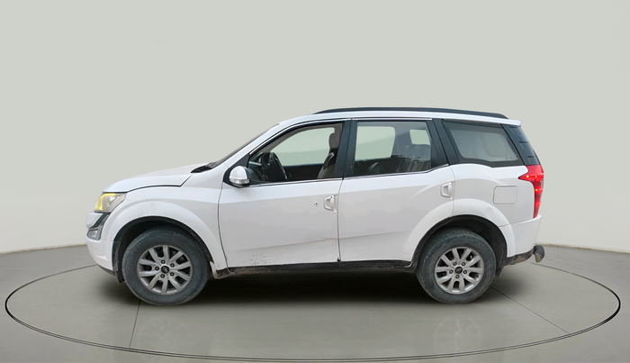 2016 Mahindra XUV500 W8, Diesel, Manual, 1,54,083 km, exterior