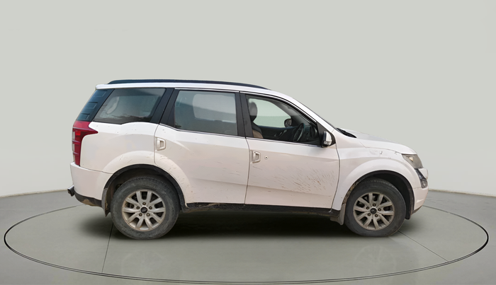 2016 Mahindra XUV500 W8, Diesel, Manual, 1,54,083 km, exterior