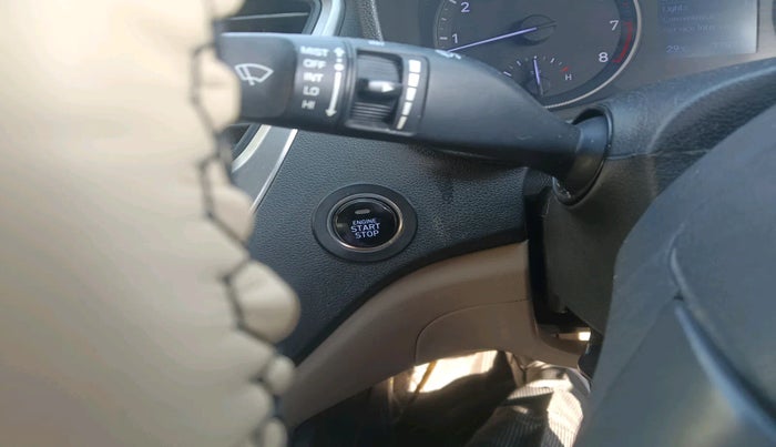 2017 Hyundai Verna 1.6 VTVT SX (O) AT, Petrol, Automatic, 77,573 km, interior