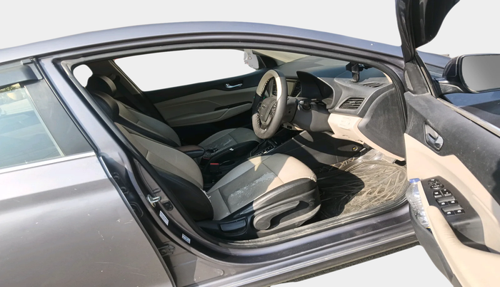 2017 Hyundai Verna 1.6 VTVT SX (O) AT, Petrol, Automatic, 77,573 km, interior