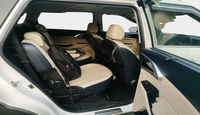 2022 KIA CARENS LUXURY PLUS 1.5 DIESEL AT 6 STR, Diesel, Automatic, 62,974 km, interior