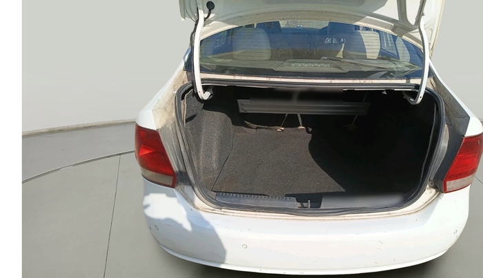 2012 Volkswagen Vento TRENDLINE 1.6, Petrol, Manual, 62,218 km, exterior