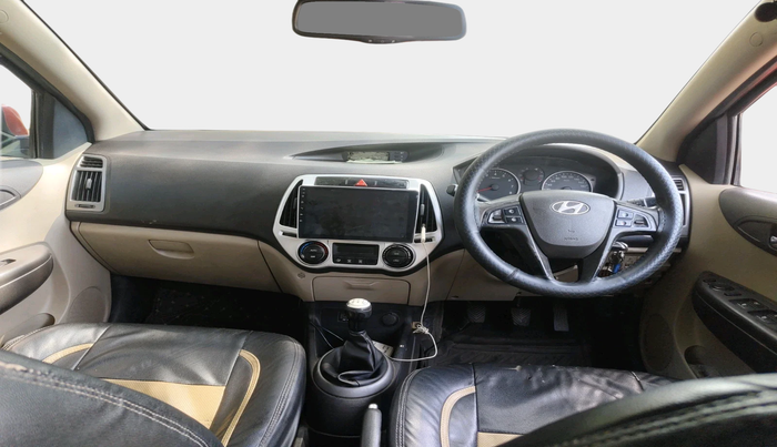 2013 Hyundai i20 SPORTZ 1.2, CNG, Manual, 1,20,121 km, interior