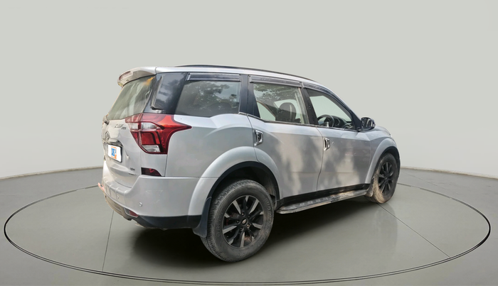 2018 Mahindra XUV500 W9 AT, Diesel, Automatic, 1,17,287 km, exterior