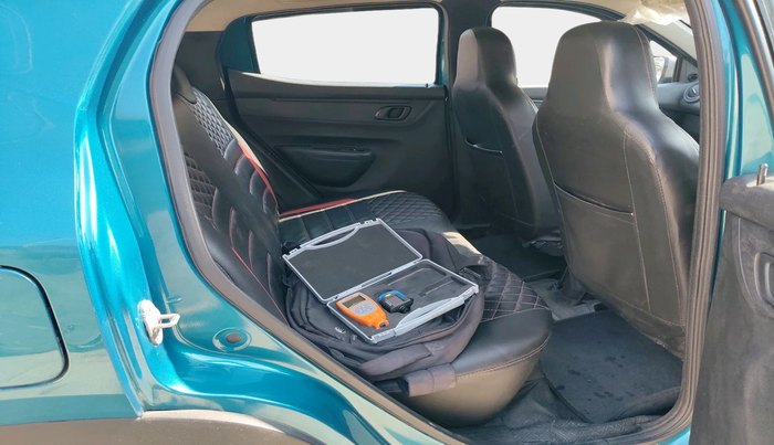 2021 Renault Kwid RXT 1.0 (O), Petrol, Manual, 26,077 km, interior