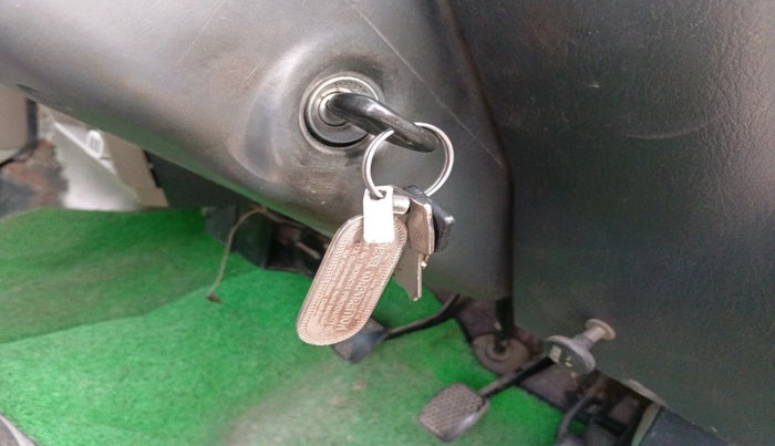 2013 Maruti Eeco 5 STR WITH A/C+HTR CNG, CNG, Manual, 2,00,159 km, interior