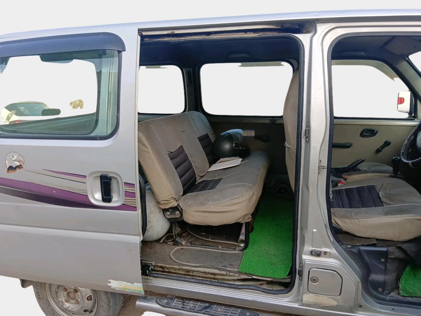 2013 Maruti Eeco 5 STR WITH A/C+HTR CNG, CNG, Manual, 2,00,190 km, interior