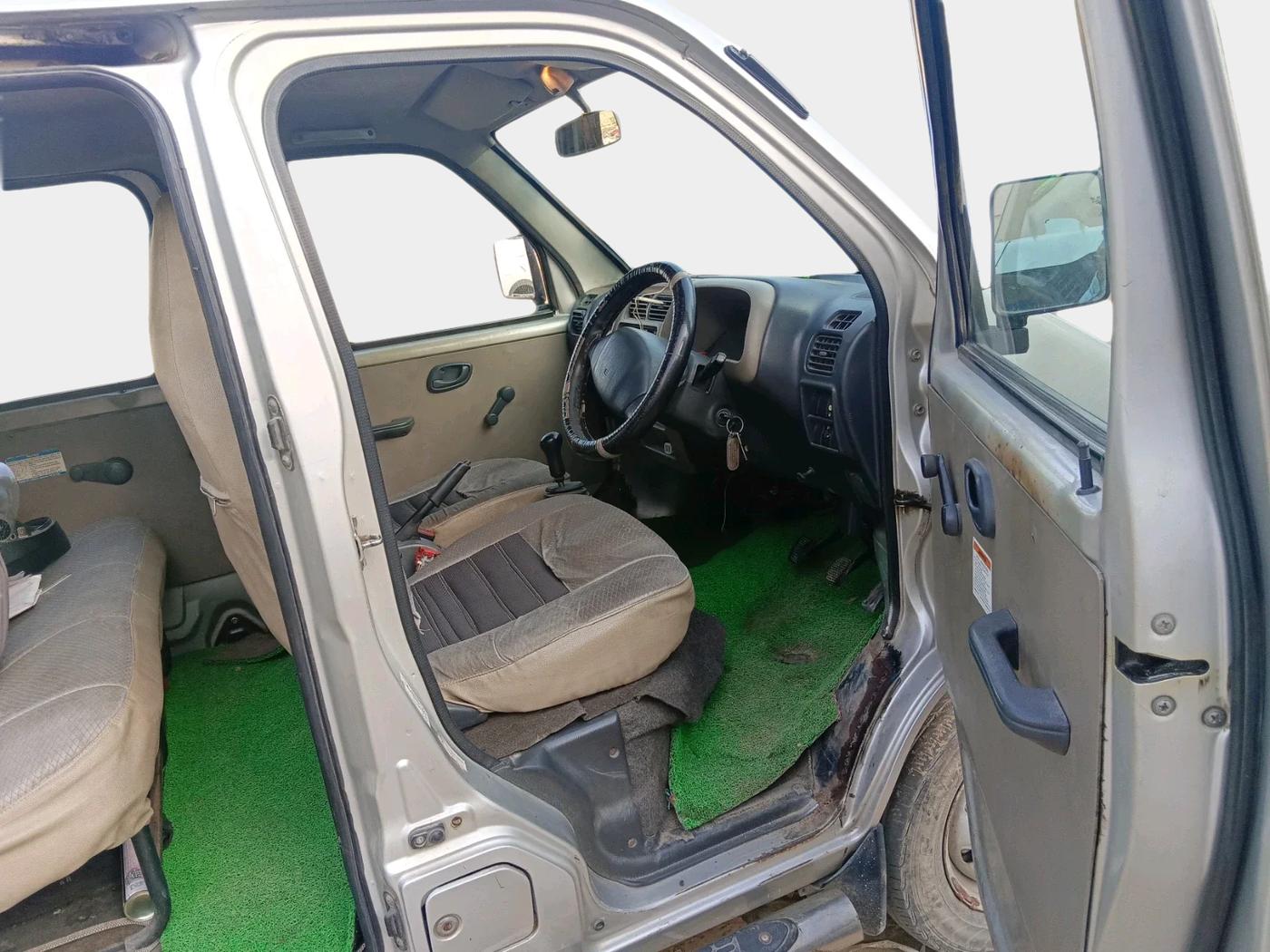 2013 Maruti Eeco 5 STR WITH A/C+HTR CNG, CNG, Manual, 2,00,190 km, interior