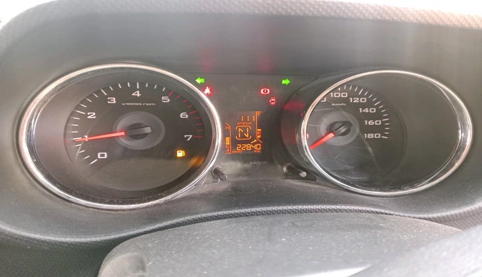 2017 Mahindra TUV300 T8, Diesel, Manual, 22,840 km, interior