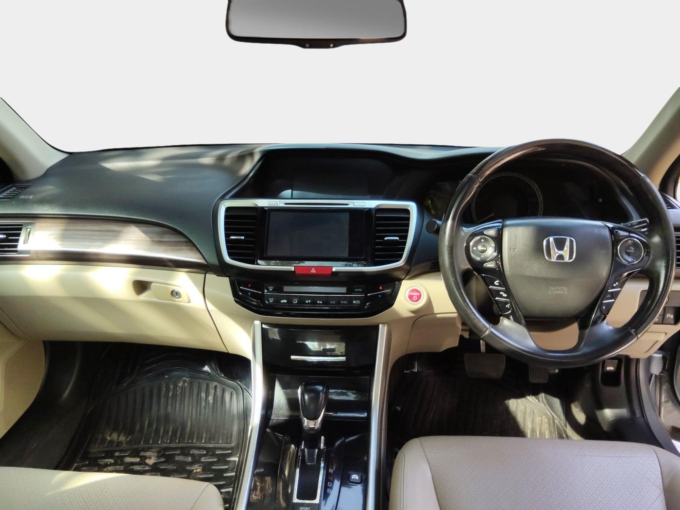 2017 Honda Accord HYBRID, Hybrid, Automatic, 97,392 km, interior