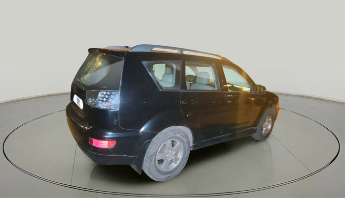 2010 Mitsubishi Outlander 2.4 MIVEC, Petrol, Automatic, 1,11,481 km, exterior