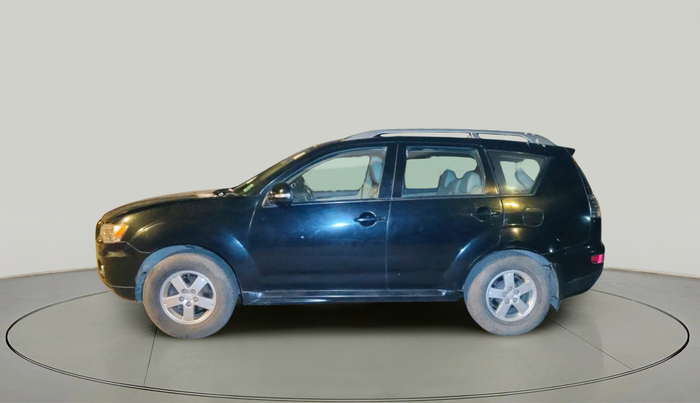 2010 Mitsubishi Outlander 2.4 MIVEC, Petrol, Automatic, 1,11,481 km, exterior