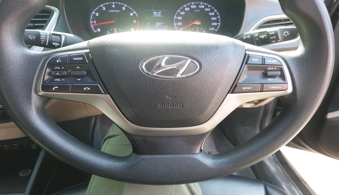 2018 Hyundai Verna 1.6 VTVT SX, Petrol, Manual, 65,649 km, interior