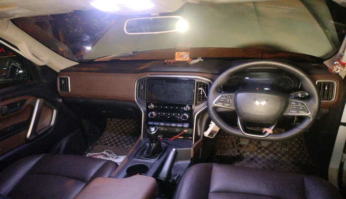 2023 Mahindra SCORPIO-N Z6 DIESEL MT 2WD 7 STR, Diesel, Manual, 48,381 km, interior