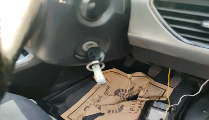 2022 Tata NEXON XE PETROL, Petrol, Manual, 63,031 km, interior