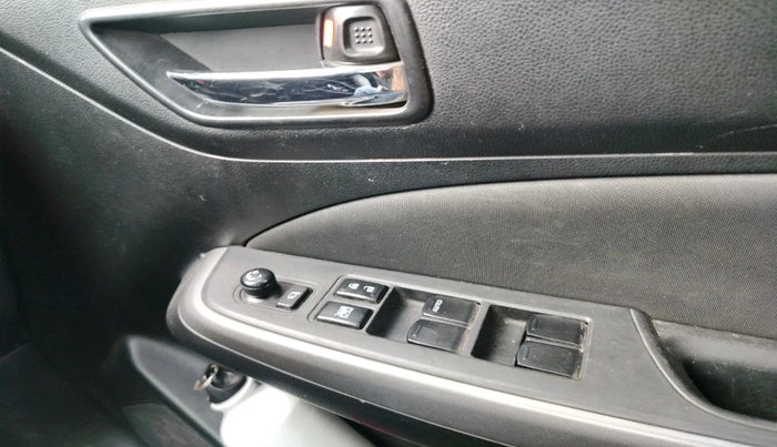 2020 Maruti Swift VXI, Petrol, Manual, 13,860 km, interior