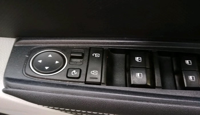 2023 KIA SONET HTX 1.5 DIESEL MT, Diesel, Manual, 37,572 km, interior