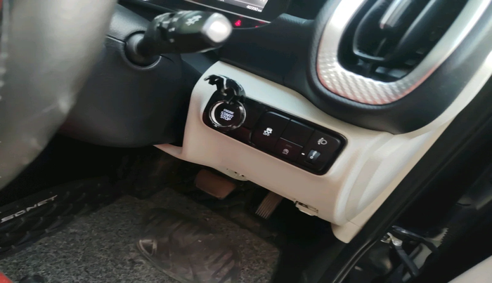 2023 KIA SONET HTX 1.0 DCT, Petrol, Automatic, 40,390 km, interior