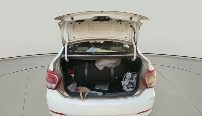 2017 Hyundai Xcent BASE 1.2, Petrol, Manual, 1,79,531 km, exterior