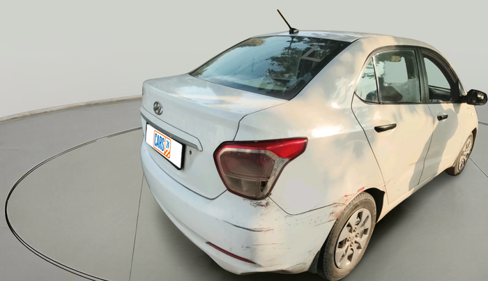 2017 Hyundai Xcent BASE 1.2, Petrol, Manual, 1,79,531 km, exterior